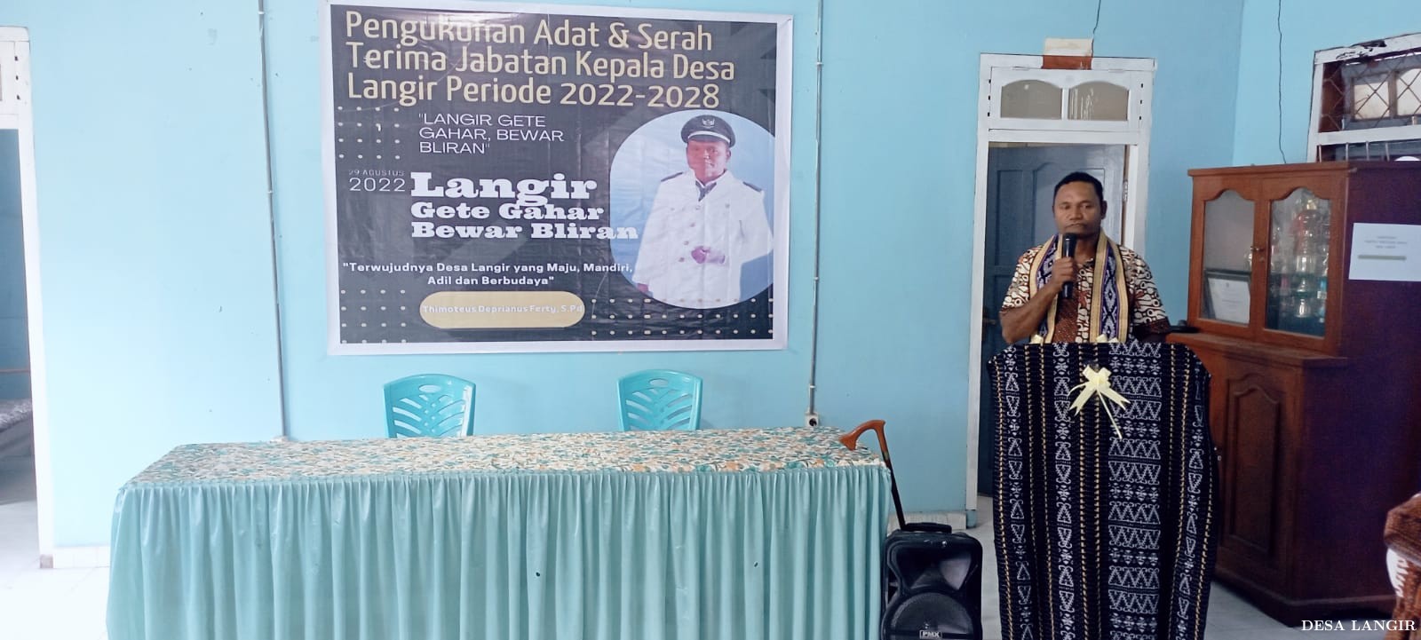 PENGUKUHAN ADAT DAN SERAH TERIMA JABATAN KEPALA DESA LANGIR PERIODE 2022 S/D 2028