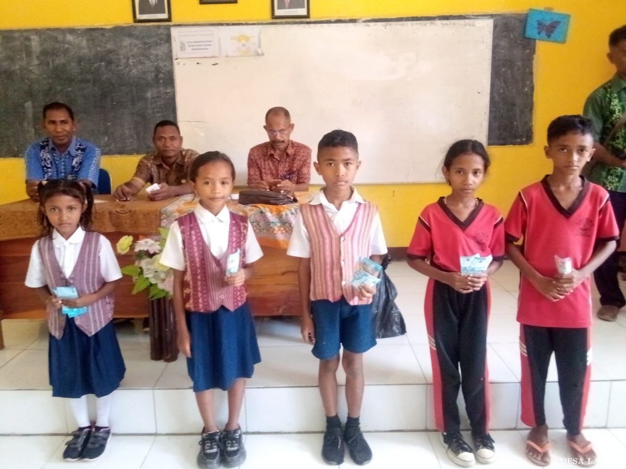 BANTUAN BEASISWA BERPRESTASI