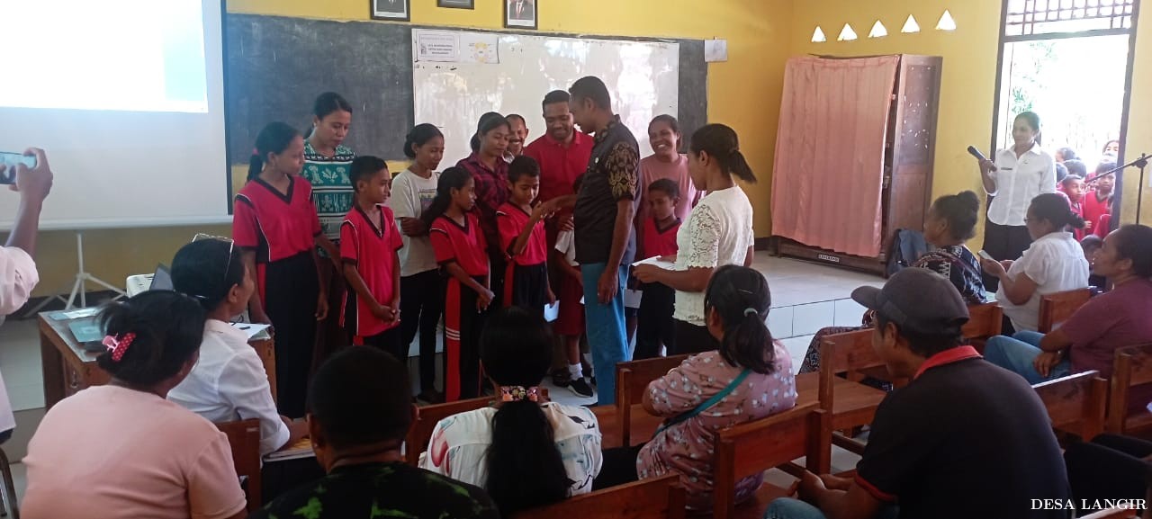 BANTUAN BEASISWA BERPRESTASI 