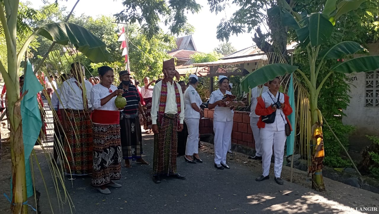 ACARA PENYAMBUTAN SAAT KUNJUNGAN TIM AKREDITASI KE POLINDES LANGIR